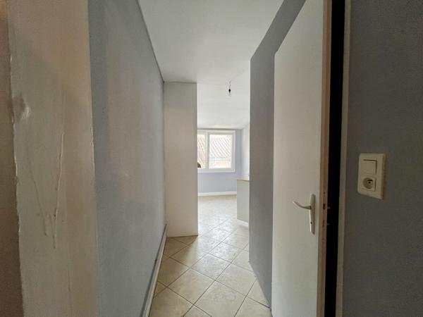 Local commercial à vendre |  Fontenay-le-Comte |  Murs | 70 m²