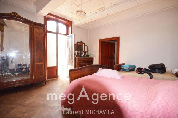 Maison à VILLENEUVE-LES-BEZIERS, 34420 - 13 pièces 300m²