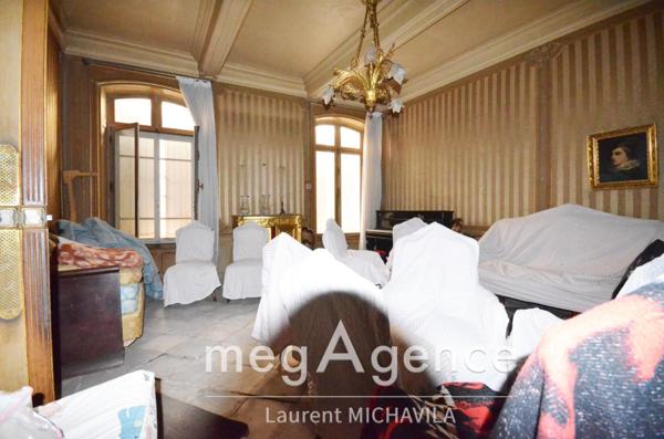 Maison à VILLENEUVE-LES-BEZIERS, 34420 - 13 pièces 300m²