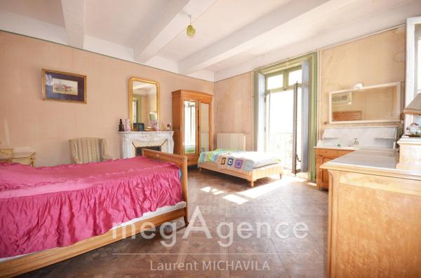 Maison à VILLENEUVE-LES-BEZIERS, 34420 - 13 pièces 300m²