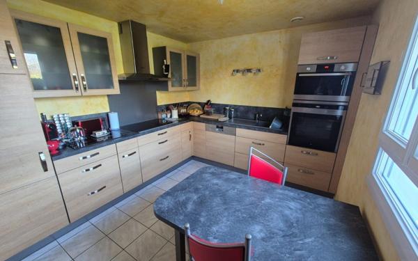 Maison à vendre    4 pièces •  Jouy-le-Châtel