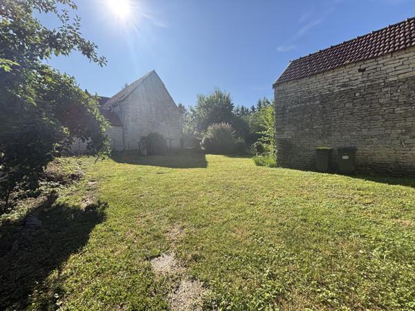 LARREY (21) Maison de village de 80m² avec terrain clôt de 350m² proche de Châtillon sur Seine Larrey (21330)