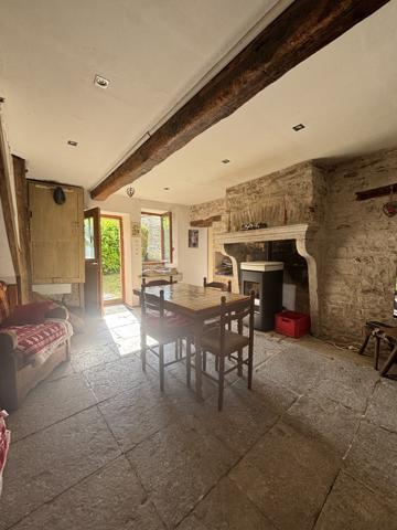 LARREY (21) Maison de village de 80m² avec terrain clôt de 350m² proche de Châtillon sur Seine Larrey (21330)