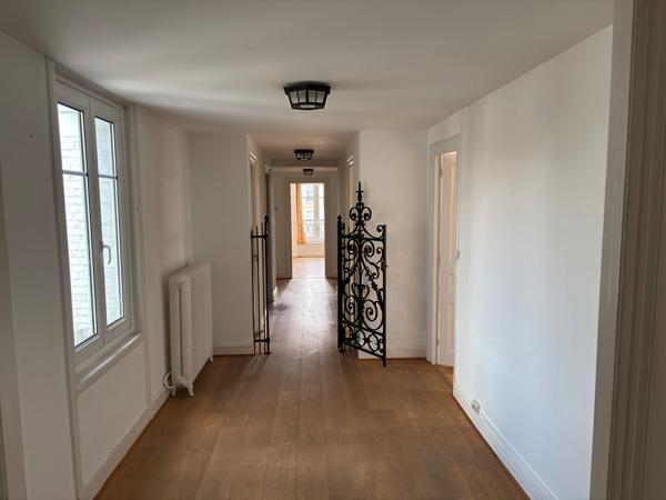Appartement à vendre La Madeleine de 159 m2, 7 pièces