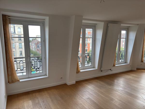 Appartement à vendre La Madeleine de 159 m2, 7 pièces