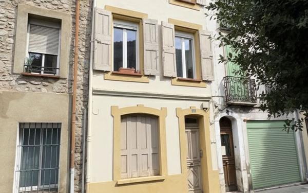 Immeuble à vendre    2 pièces •  Prades