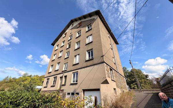 Immeuble à vendre    18 pièces •  Decazeville