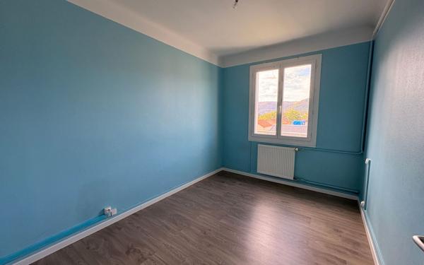 Immeuble à vendre    18 pièces •  Decazeville