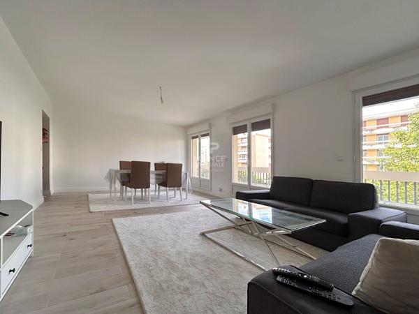 Appartement Poissy 4 pièce(s) 79.97 m2 Loyer 1 700 €/mois charges comprises **  - Référence  9229