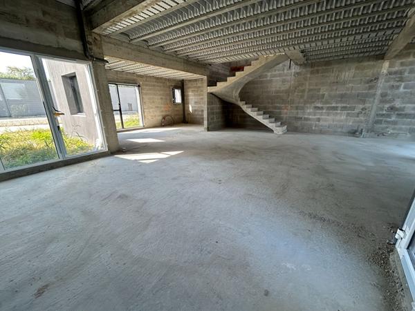 Local commercial 1990 € HT Rochefort 135,77 m2 Rochefort Local commercial 1990 € HT Rochefort 135,77 m2 Rochefort