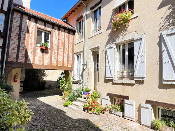 Location
                Appartement40,99 m² - 2 Pièces -
                    ORLEANS (45000)