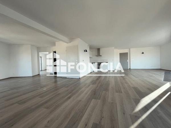 Location Appartement 4 pièces 96.4 m² - 73 AVENUE JEAN JAURES Dijon 21000