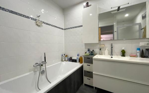 Maison à vendre    9 pièces •  Saint-Georges-d'Orques