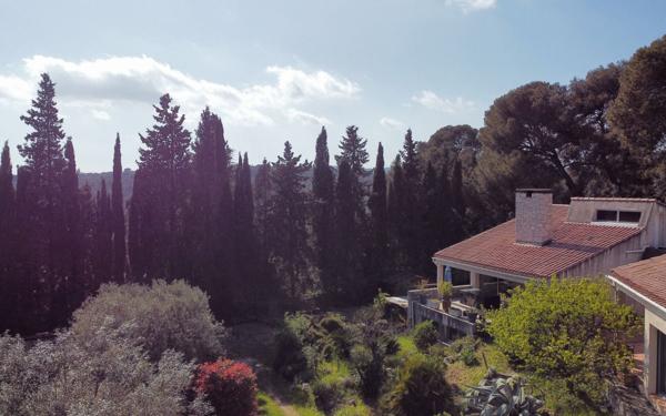 Maison à vendre    9 pièces •  Saint-Georges-d'Orques