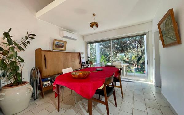 Maison à vendre    9 pièces •  Saint-Georges-d'Orques