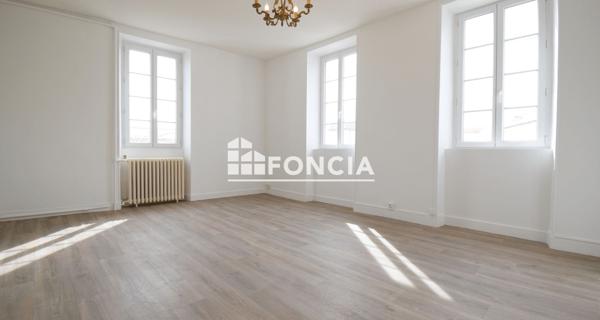 À vendre Maison 7 pièces 183 m² - Saint-xandre 17138