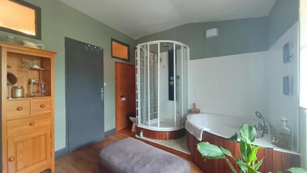 MAISON 4 CHAMBRES AVEC PISCINE AMBERRE