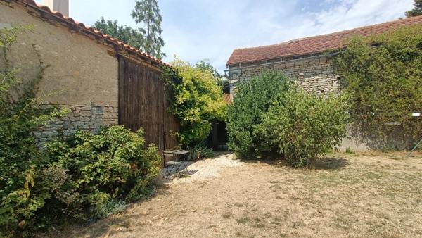 MAISON 4 CHAMBRES AVEC PISCINE AMBERRE