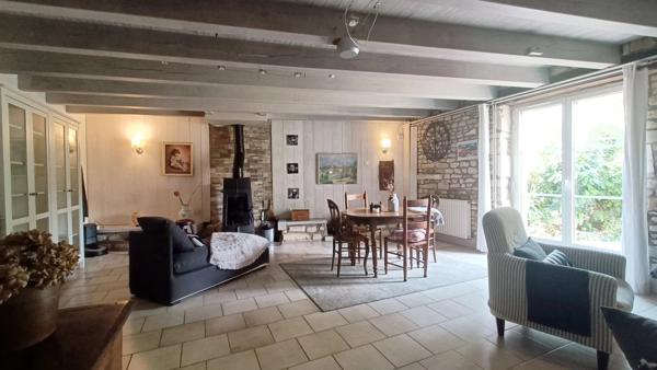 MAISON 4 CHAMBRES AVEC PISCINE AMBERRE