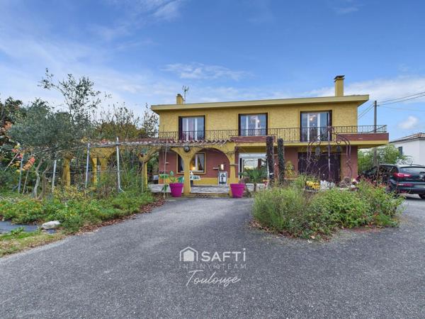 Maison spacieuse avec dépendances et piscine