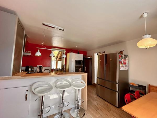 Maison de 5 chambres avec potentiel de revenu près de Gourdon