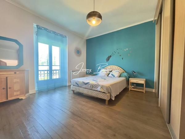 Maison à vendre 5 pièces de 208 m²