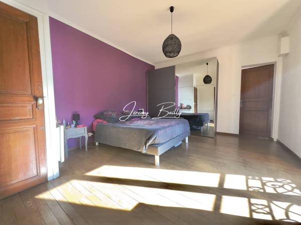 Maison à vendre 5 pièces de 208 m²