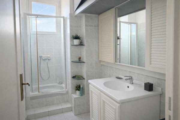 Appartement de standing à rénover avec vues mer -Quartier de la Corderie