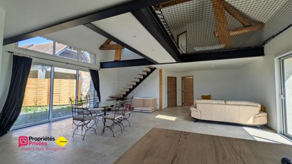 A vendre Longère avec architecture remarquable .7 pièces ,4 chambres, Vallée de Cousse 37210