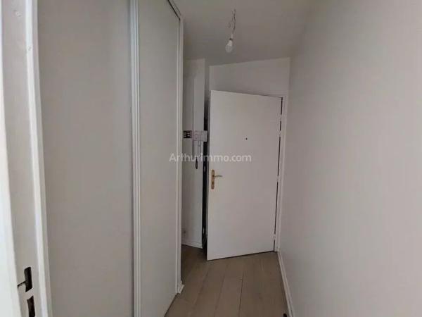 Location                                                      Appartement
                        
                     1 pièces                      27 m2                     à Champs-sur-Marne