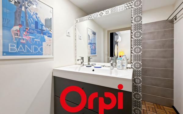 Appartement à vendre    3 pièces • 56,77 m2 Bandol