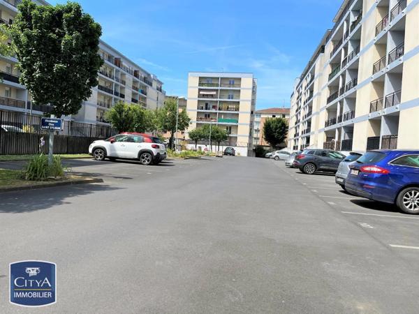 Appartement à louer 2 pièces 49.88m² Valenciennes (59300)