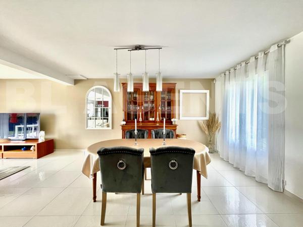 Maison recente de 155 m2 / 4 chambres / sans vis-à-vis