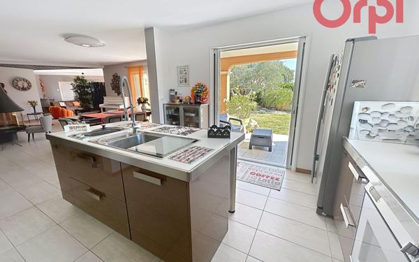 Maison à vendre    5 pièces •  Talmont-Saint-Hilaire