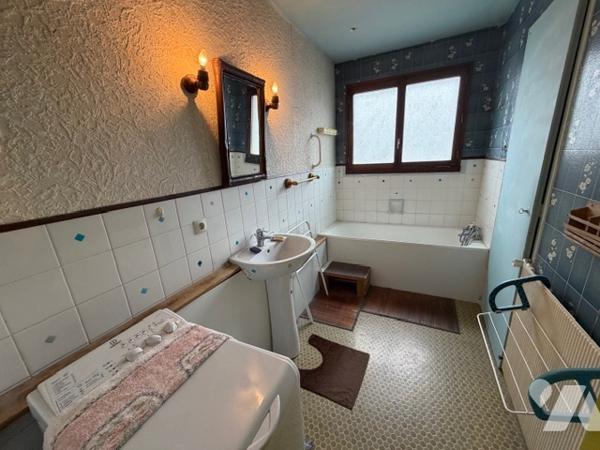 EXCLUSIVITE : APPARTEMENT A RENOVER - INVESTISSEUR -2 CHAMBRES - Proche CENTRE VILLE- 76.16 m²