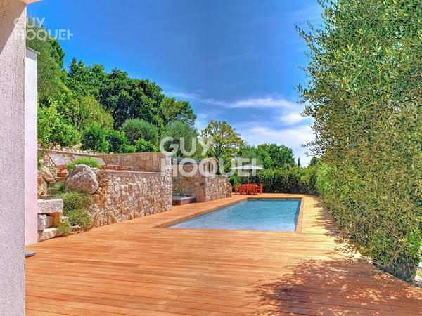 Mougins - À deux pas du Royal Mougins Golf, une propriété confidentielle aux finitions d'exception