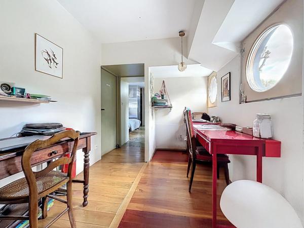 Magnifique péniche habitation 190 m² - LES ROCHES DE CONDRIEU (38)