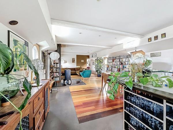 Magnifique péniche habitation 190 m² - LES ROCHES DE CONDRIEU (38)