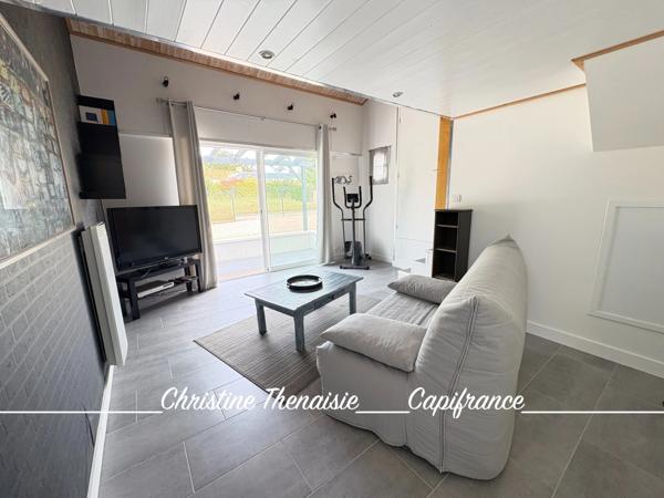 Maison à vendre 9 pièces - Plain-Pied - 4 chambres - 2 Salles d'eau - Piscine - Salle de cinéma - Hammam - T2 indépendant