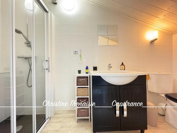 Maison à vendre 9 pièces - Plain-Pied - 4 chambres - 2 Salles d'eau - Piscine - Salle de cinéma - Hammam - T2 indépendant