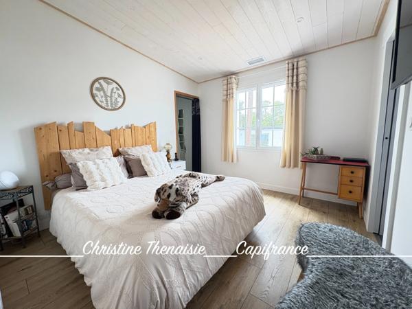 Maison à vendre 9 pièces - Plain-Pied - 4 chambres - 2 Salles d'eau - Piscine - Salle de cinéma - Hammam - T2 indépendant