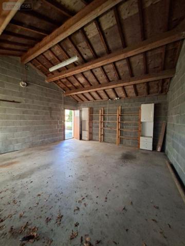 Maison à vendre à Nueil-les-Aubiers dans les Deux-Sèvres (79250), ref : AGM 73*