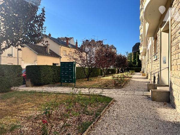 Rue de l’égalité bas Victor Hugo