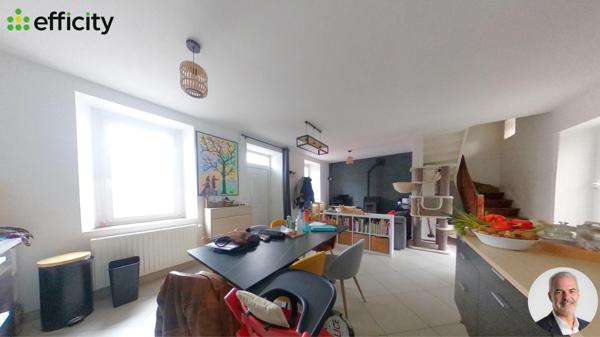 Maison
         5 pièces
        - 120 m² Exclusivité 158 000 € *