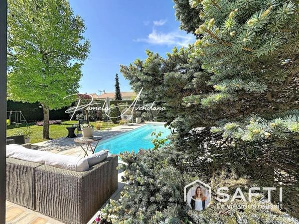 Pavillon 8 pièces avec piscine : volumes, confort et coup de cœur garanti !