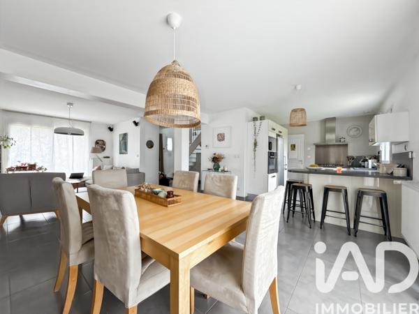Maison à vendre 5 pièces 108 m² Villecresnes
