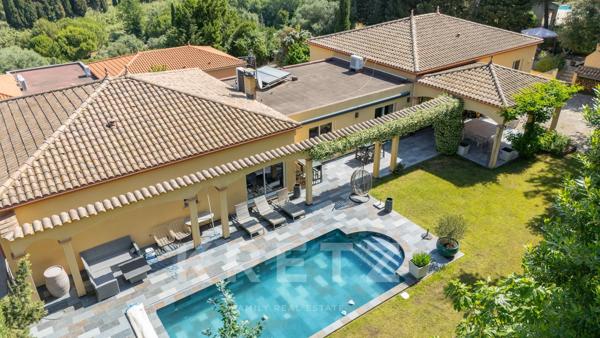 Villa d’exception avec vue panoramique sur la Cathédrale Saint-Nazaire