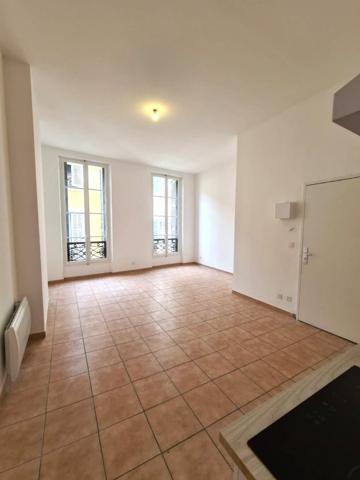 Appartement à MARSEILLE 1ER ARRONDISSEMENT (13001)