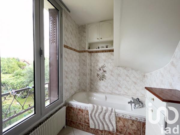 Maison traditionnelle 5 pièces de 98 m² à Alfortville (94140)