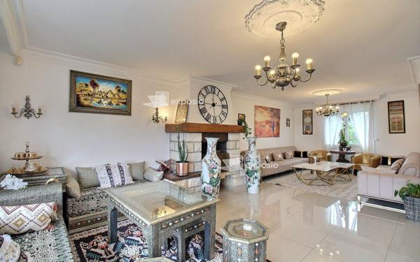 Maison à vendre    11 pièces • 235 m2 Lisses